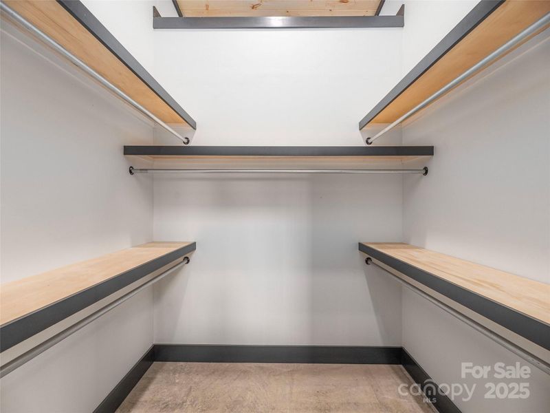 Image 33 of a home in .