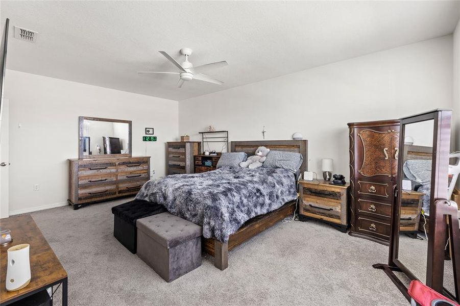 Furnished interior view inside a new home in Eden Hills, Lake Alfred (Image 17).