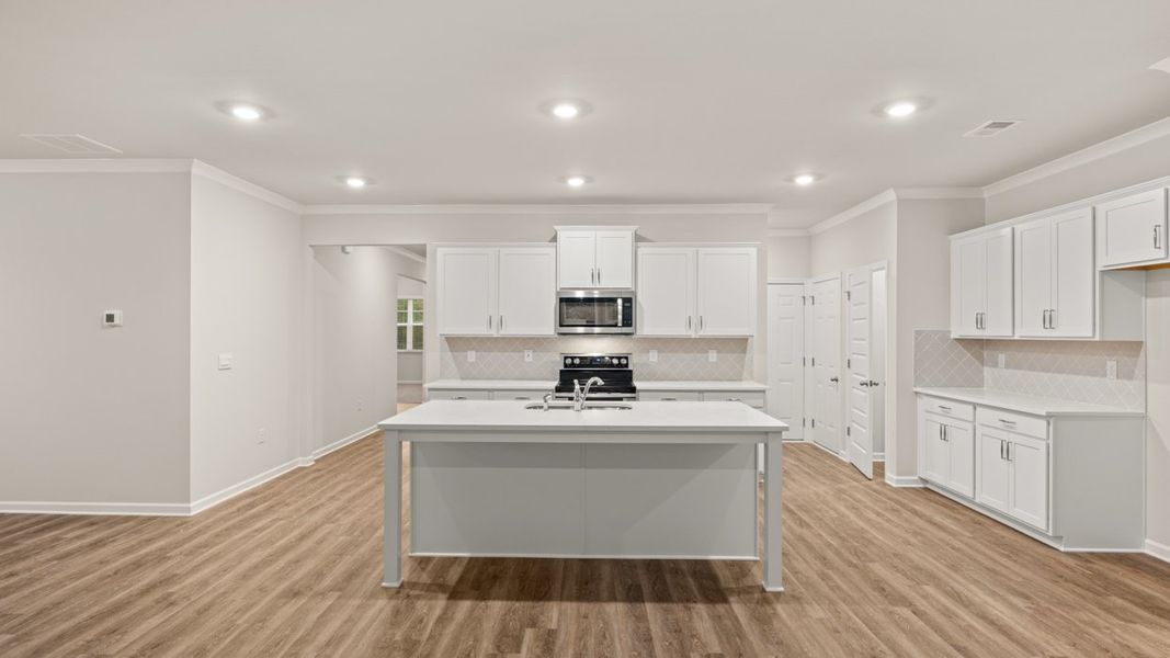 Representative furnished interior of a home built from the GROVER Express by D.R. Horton in Kingston Ranch at Lake Oconee, Buckhead (Image 7). Representative furnished interior of a home built from the GROVER Express by D.R. Horton in Kingston Ranch at Lake Oconee, Buckhead (Image 7).