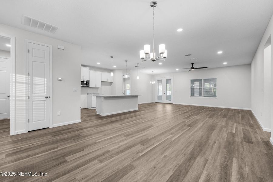 Spacious, unfurnished interior of a new home in , Jacksonville (Image 36).