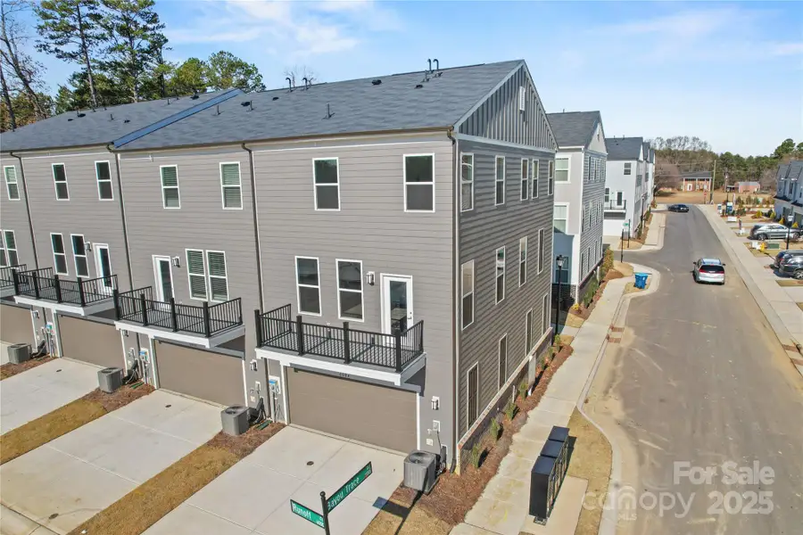 Exterior details and patio area of a home in Galloway Towns, Charlotte (Image 4).