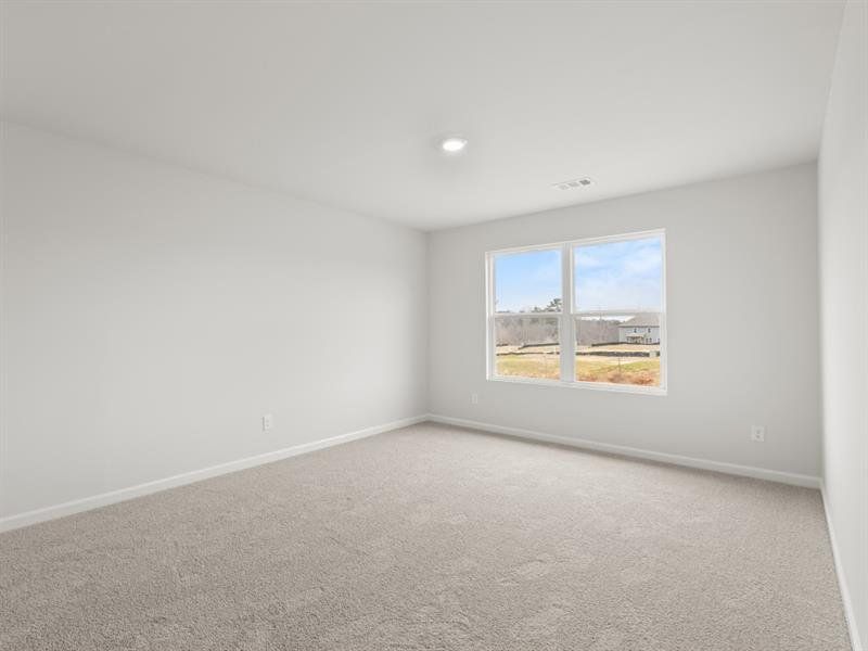 Spacious, unfurnished interior of a new home in Lost Creek, Dallas (Image 20).