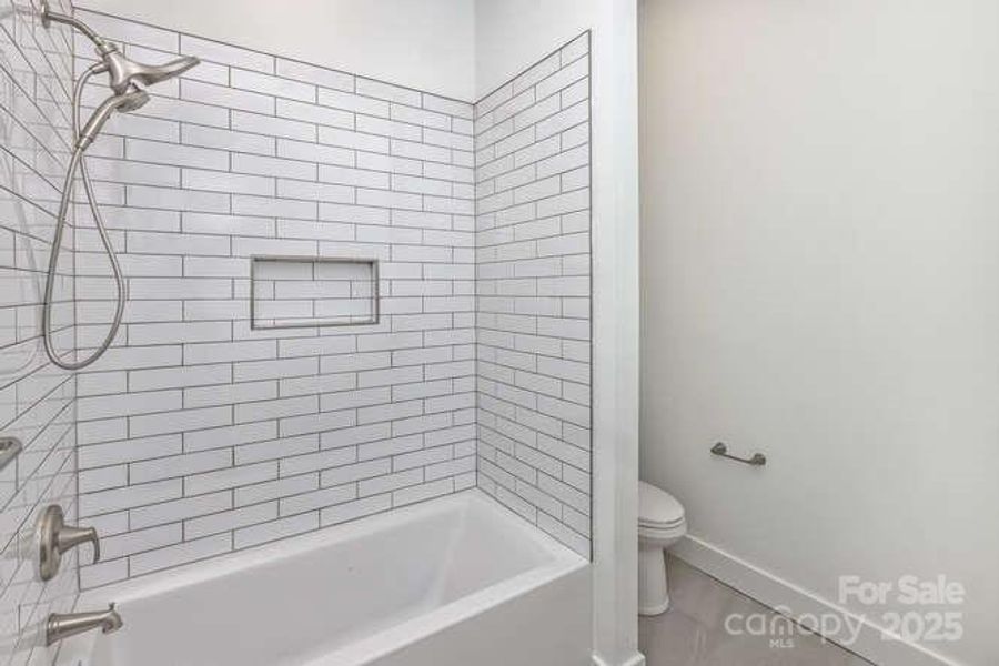 Image 47 of a home in .