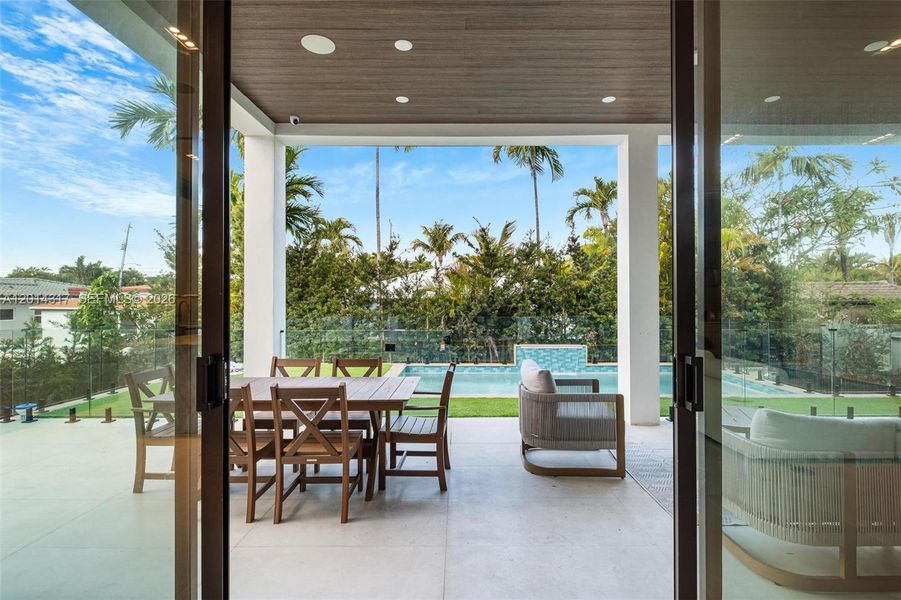 Exterior details and patio area of a home in , Surfside (Image 26).