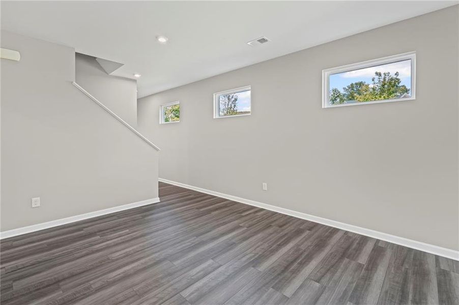 Spacious, unfurnished interior of a new home in Villas at Gold Creek, Dawsonville (Image 15).
