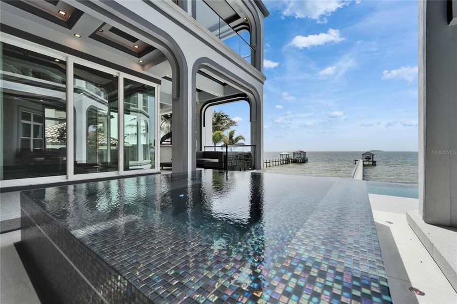 Exterior details and patio area of a home in , Apollo Beach (Image 31).