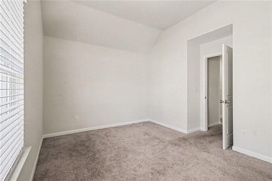 Spacious, unfurnished interior of a new home in , Atlanta (Image 18).