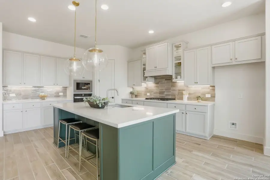 Furnished interior view inside a new home in Kinder Ranch 70's, San Antonio (Image 10).