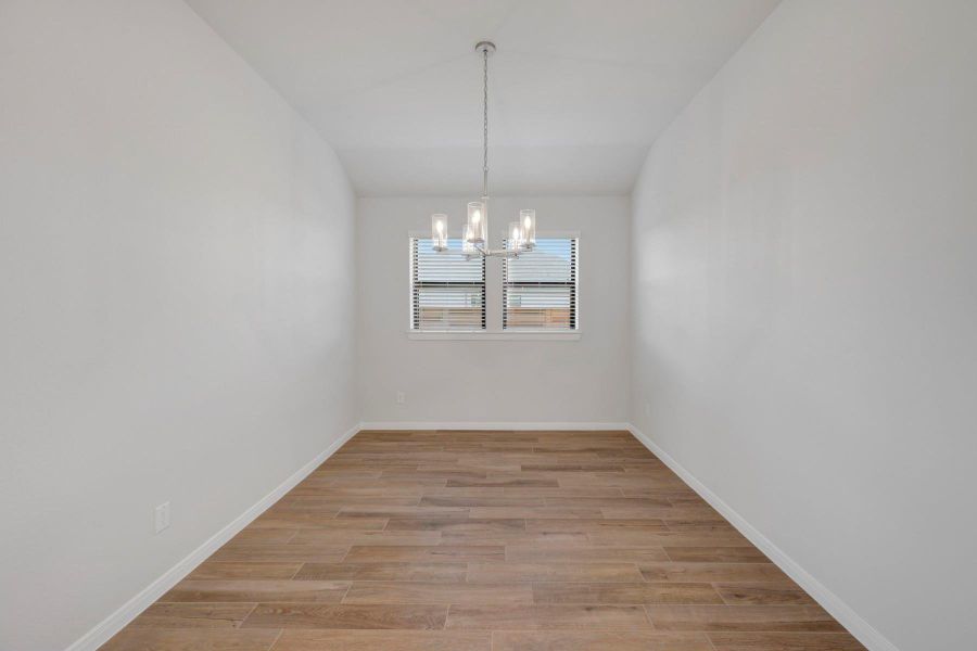 Spacious, unfurnished interior of a new home in Austin Point, Richmond (Image 35).