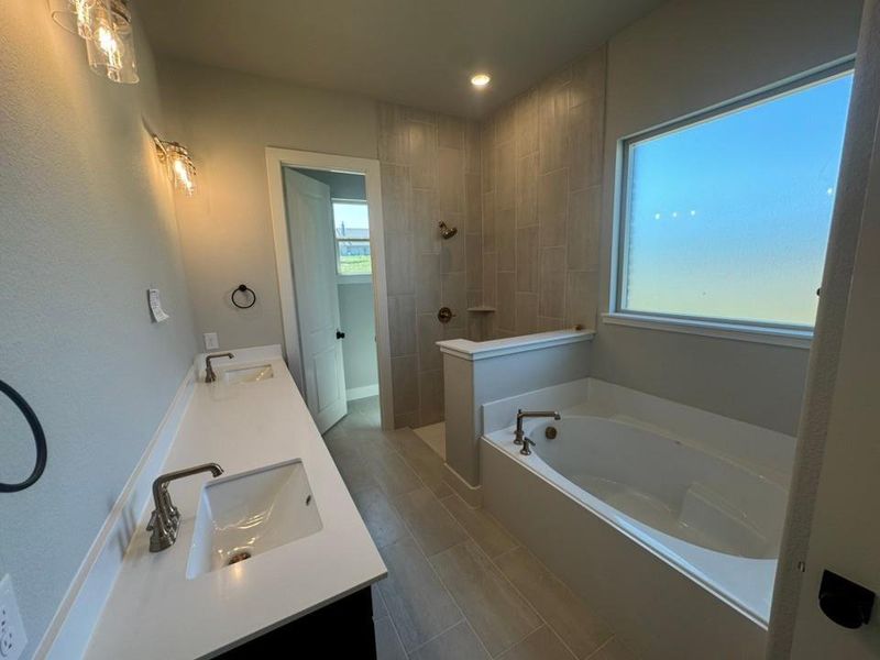 Furnished interior view inside a new home in Creekview Addition, Van Alstyne (Image 6). Furnished interior view inside a new home in Creekview Addition, Van Alstyne (Image 6).