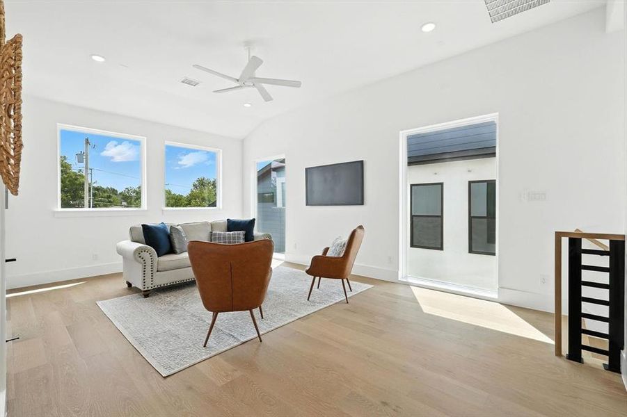 Furnished interior view inside a new home in , Dallas (Image 7). Furnished interior view inside a new home in , Dallas (Image 7).