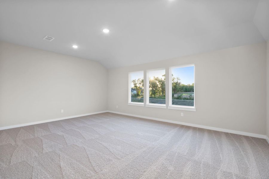 Spacious, unfurnished interior of a new home in Sienna 45', 50', Missouri City (Image 18). Spacious, unfurnished interior of a new home in Sienna 45', 50', Missouri City (Image 18).