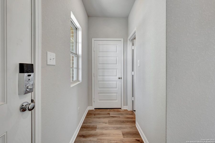 Spacious, unfurnished interior of a new home in Paloma Park, Converse (Image 14).