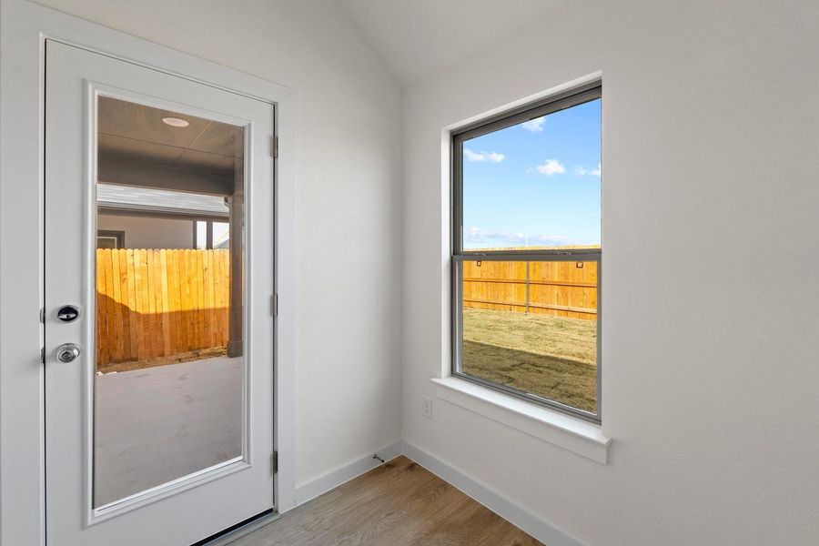 Spacious, unfurnished interior of a new home in Prairie Winds, Hutto (Image 15).