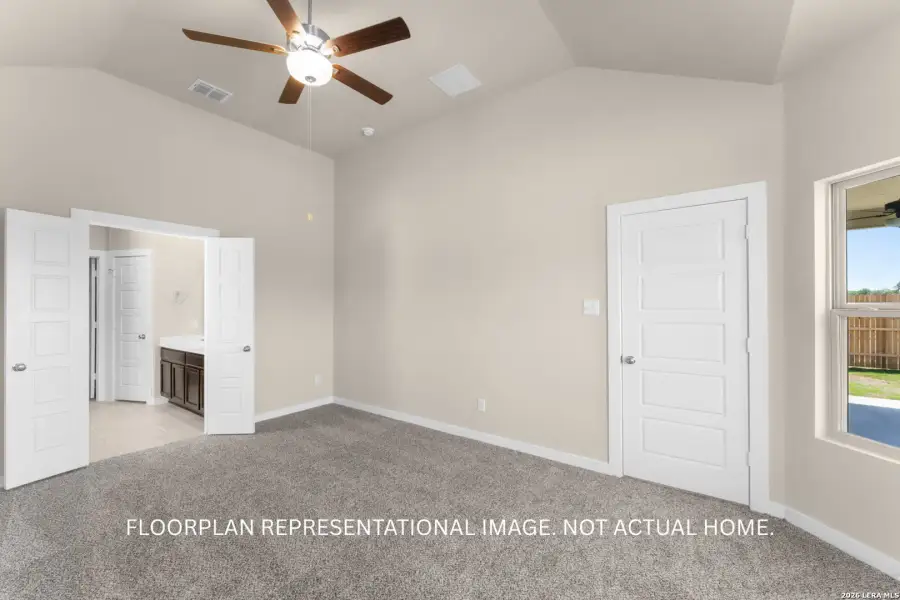 Spacious, unfurnished interior of a new home in Winding Brook, San Antonio (Image 15).
