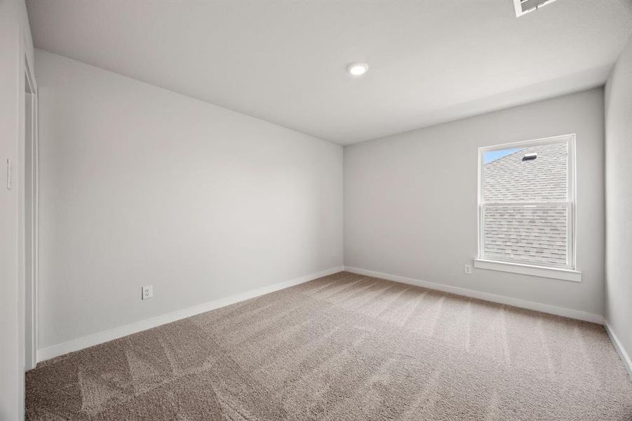 Spacious, unfurnished interior of a new home in Prestige Collection at Overland Grove, Forney (Image 10). Spacious, unfurnished interior of a new home in Prestige Collection at Overland Grove, Forney (Image 10).