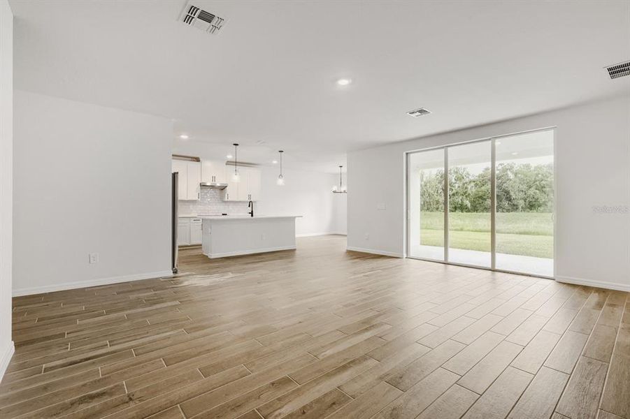 Spacious, unfurnished interior of a new home in The Grove at Stuart Crossing - Signature Series, Bartow (Image 22). Spacious, unfurnished interior of a new home in The Grove at Stuart Crossing - Signature Series, Bartow (Image 22).