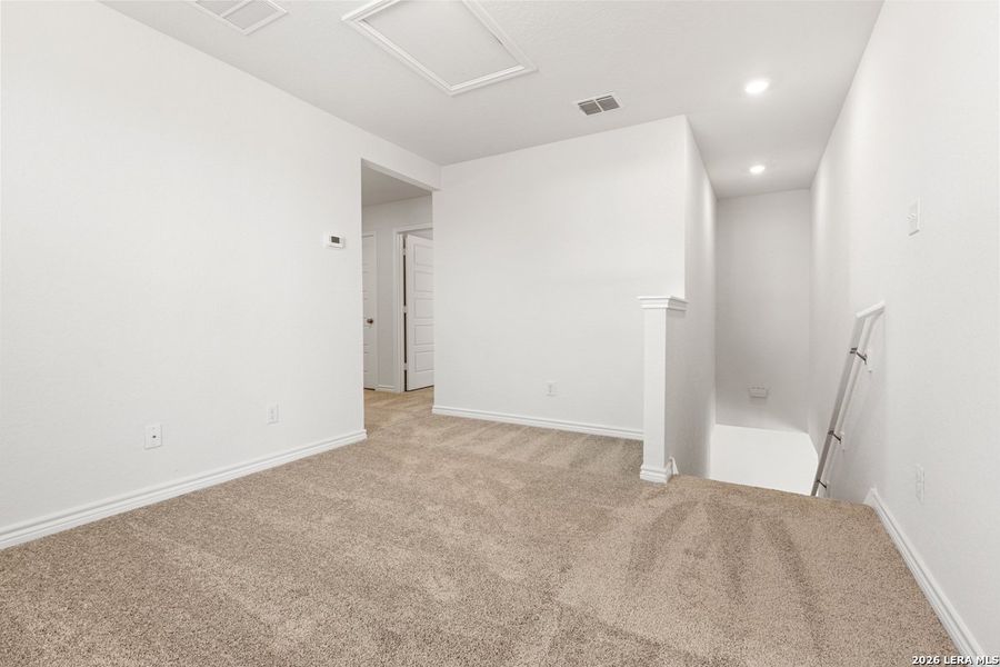 Spacious, unfurnished interior of a new home in Knox Ridge, Converse (Image 25).