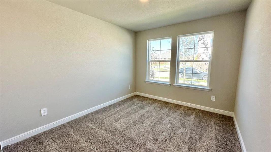 Spacious, unfurnished interior of a new home in Rock Creek Ranch, Fort Worth (Image 10).