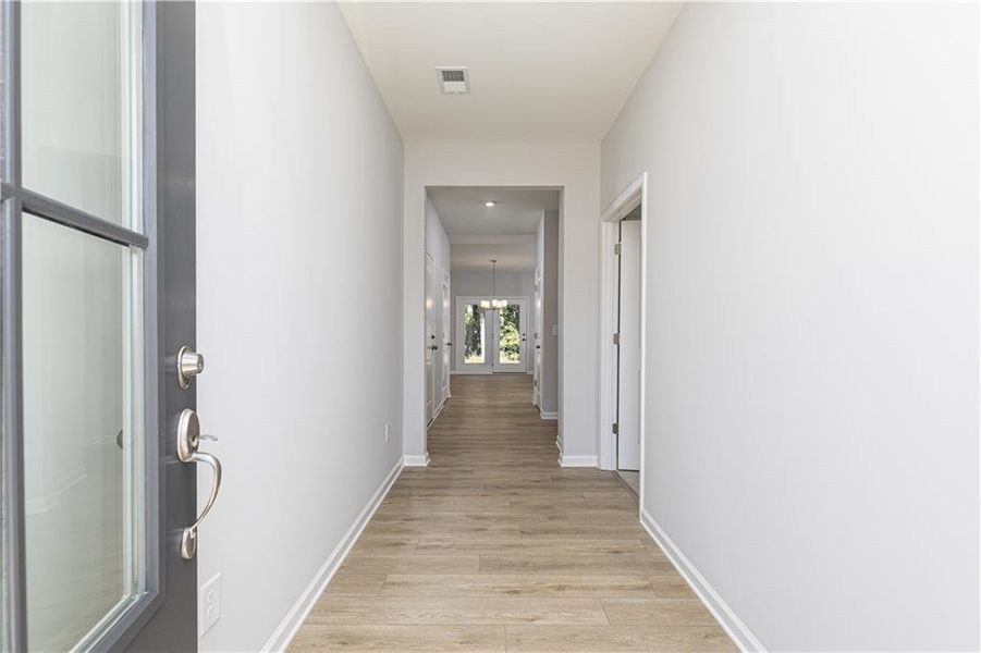 Spacious, unfurnished interior of a new home in Kingsley, Acworth (Image 27).