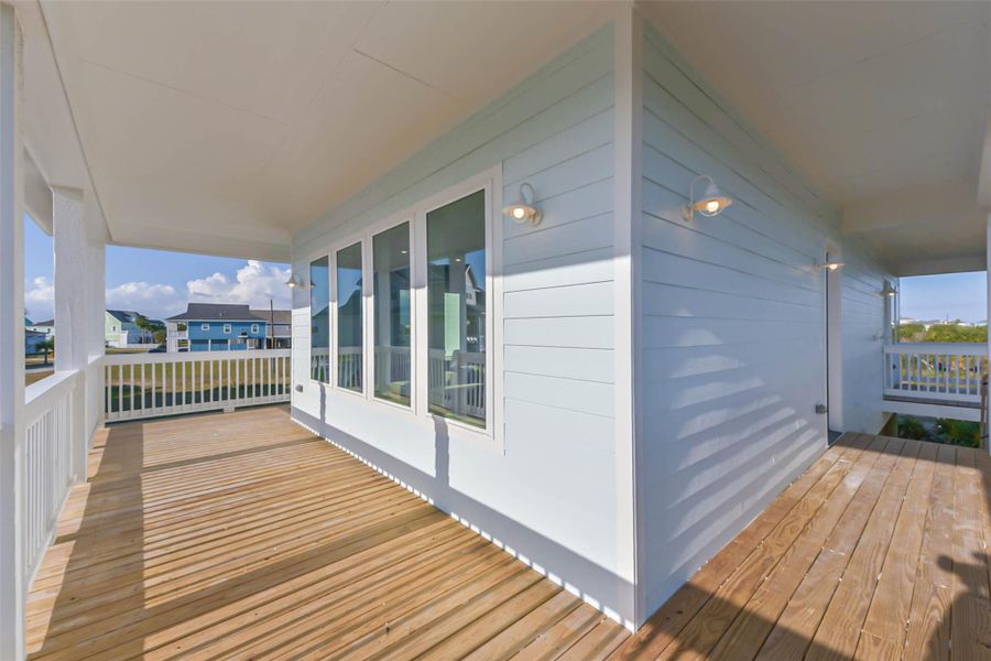 Exterior details and patio area of a home in , Galveston (Image 34).