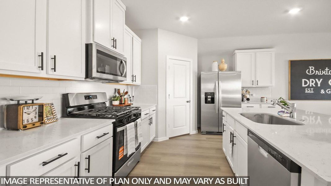 Furnished interior view inside a new home in Chapel Lakes, Montgomery (Image 16).