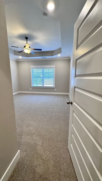 Spacious, unfurnished interior of a new home in Veterans Cove, Murfreesboro (Image 30).
