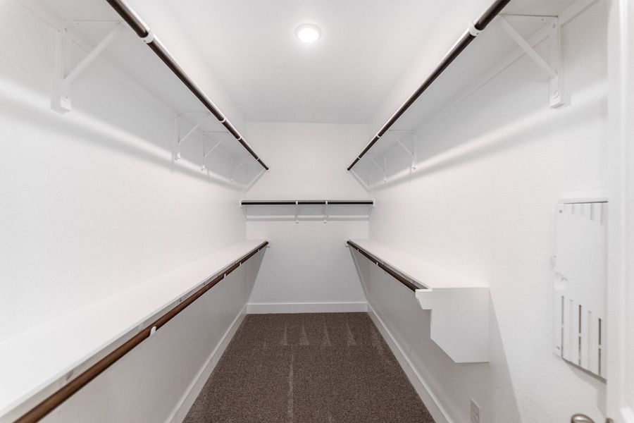 Spacious, unfurnished interior of a new home in Santa Rita Ranch, Liberty Hill (Image 17).