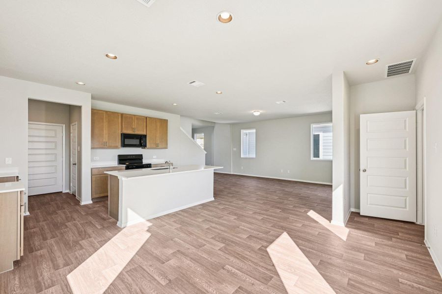 Image 39 of a home in Cascade.