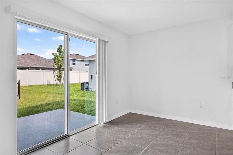 Spacious, unfurnished interior of a new home in , Tampa (Image 40).