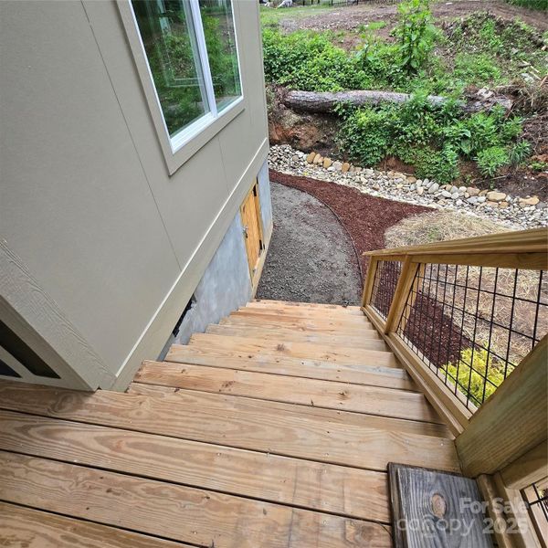 lower level stair to outside and crawl space