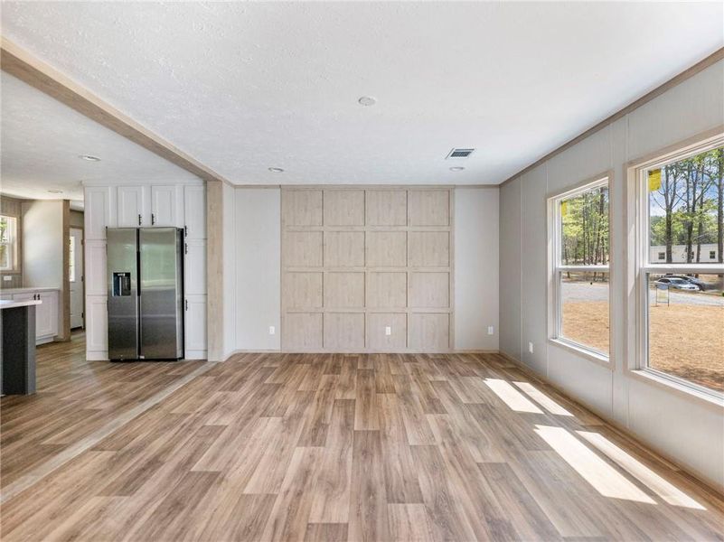 Spacious, unfurnished interior of a new home in , Gainesville (Image 11).