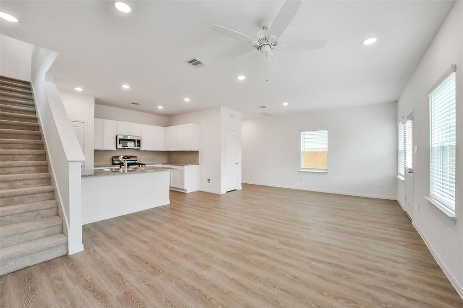 Spacious, unfurnished interior of a new home in , Houston (Image 19). Spacious, unfurnished interior of a new home in , Houston (Image 19).