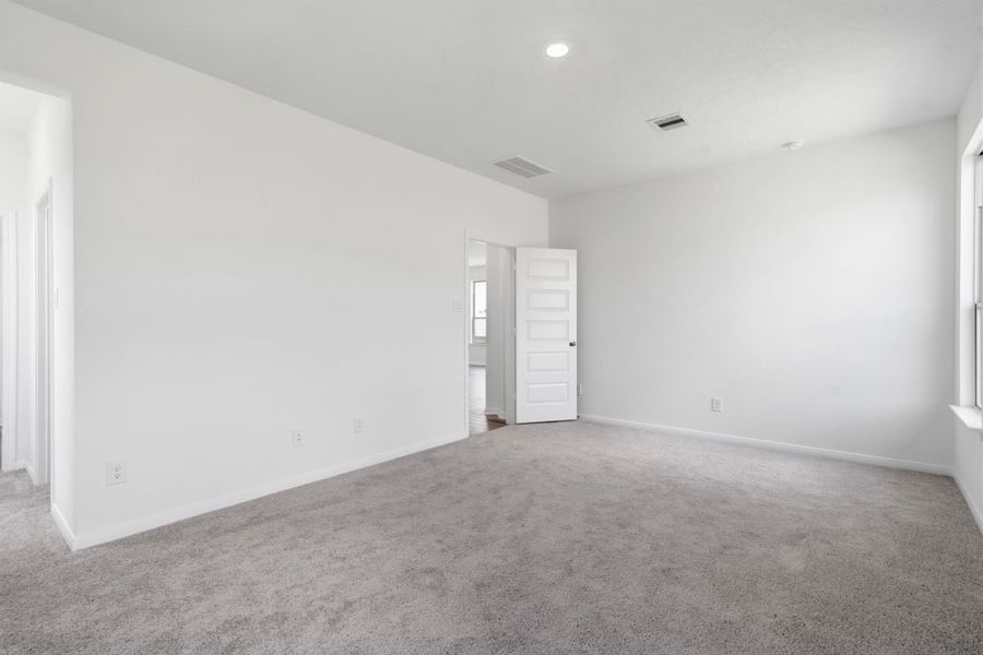 Spacious, unfurnished interior of a new home in Mustang Ridge, Magnolia (Image 19). Spacious, unfurnished interior of a new home in Mustang Ridge, Magnolia (Image 19).