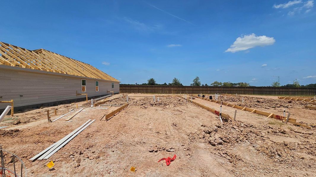 Site preparation for new homesites in Ridgeland Hills, Willis (Image 26).