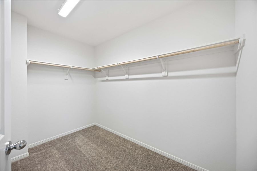 Spacious, unfurnished interior of a new home in , Houston (Image 15).