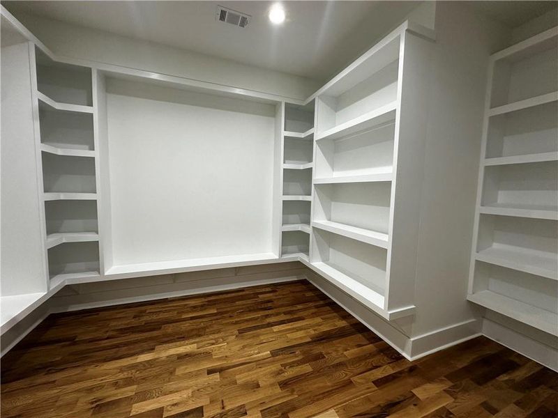 Spacious, unfurnished interior of a new home in , Atlanta (Image 33). Spacious, unfurnished interior of a new home in , Atlanta (Image 33).
