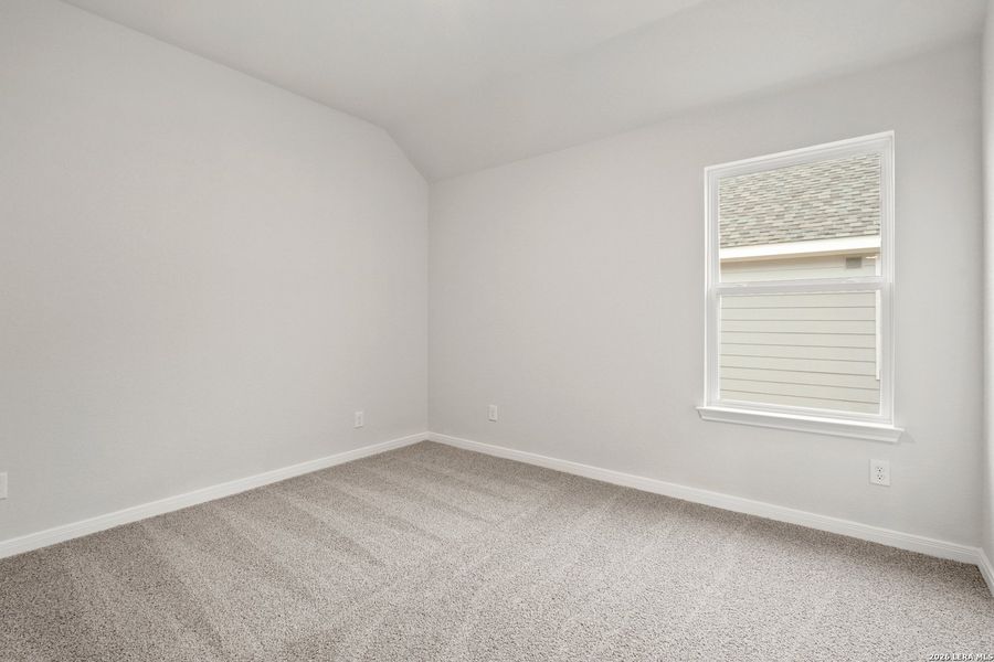 Spacious, unfurnished interior of a new home in Swenson Heights, Seguin (Image 13).