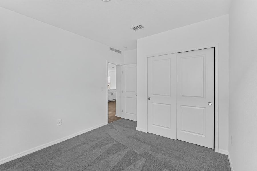 Spacious, unfurnished interior of a new home in Firethorn, Parrish (Image 12).
