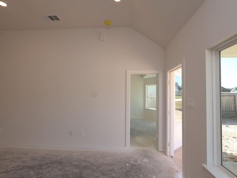 Image 13 of a home in Magnolia Ridge.