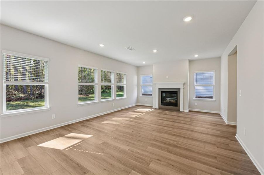 Spacious, unfurnished interior of a new home in The Oaks at Dawson, Dawsonville (Image 26).