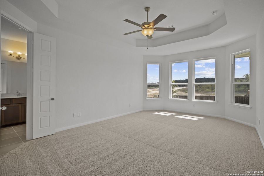 Spacious, unfurnished interior of a new home in Homestead, Schertz (Image 33).