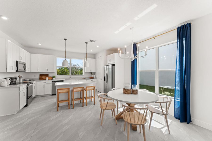 Spacious, unfurnished interior of a new home in Avila, Jensen Beach (Image 8).