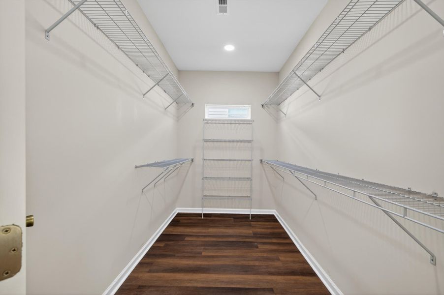 Spacious, unfurnished interior of a new home in , North Charleston (Image 14).