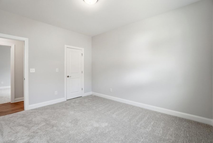 Spacious, unfurnished interior of a new home in Rone Creek, Waxhaw (Image 68).