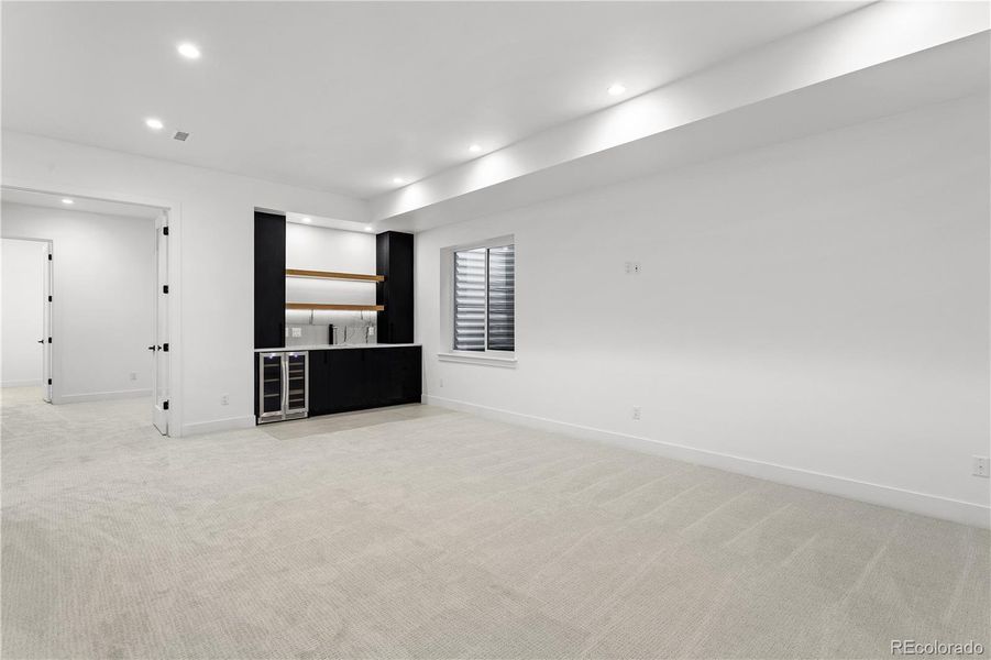 Spacious, unfurnished interior of a new home in , Denver (Image 24).