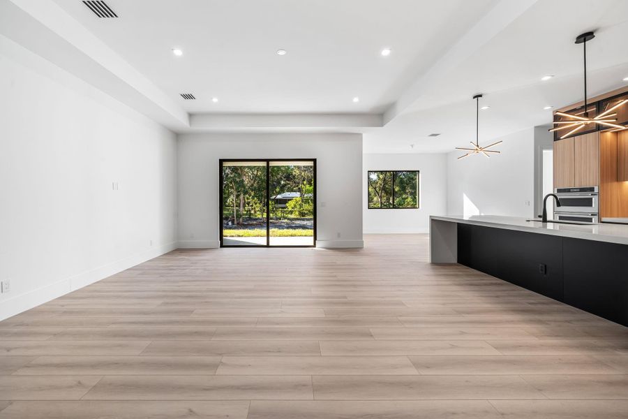 Spacious, unfurnished interior of a new home in , Loxahatchee (Image 16).