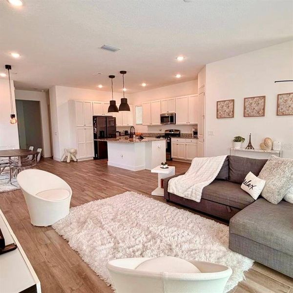 Furnished interior view inside a new home in , Winter Garden (Image 30).