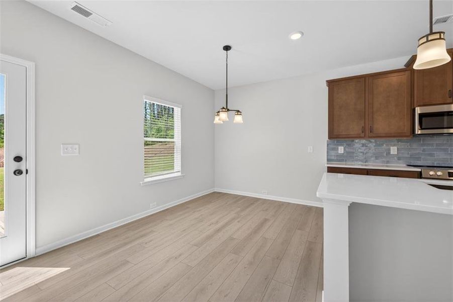 Spacious, unfurnished interior of a new home in Allen Manor, Hoschton (Image 26).