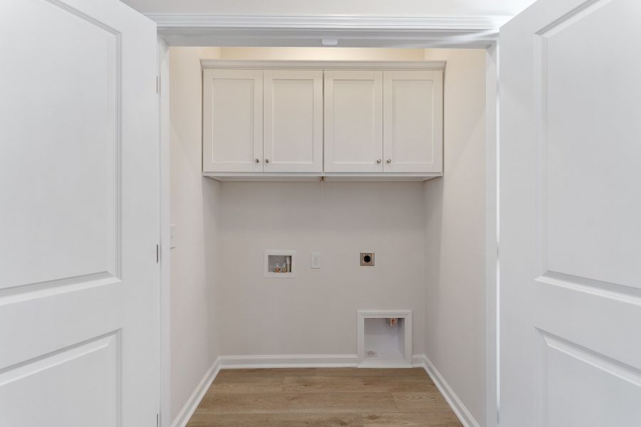 Spacious, unfurnished interior of a new home in Edwards Station, Taylors (Image 14).